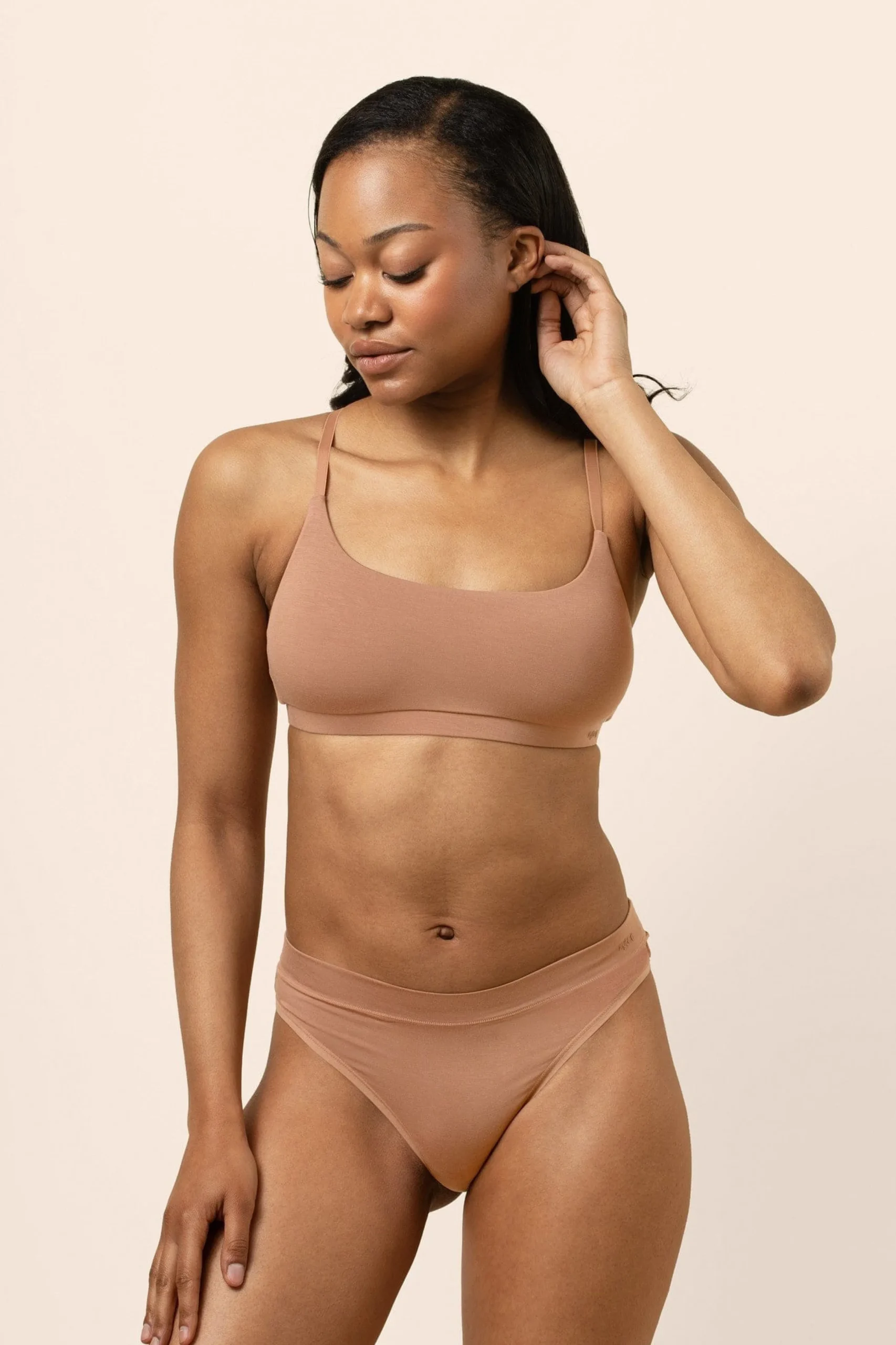 Women's Scoop Neck Bralette in Latte