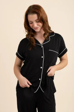 Women's Short Sleeve Cropped Pajama Set in Midnight