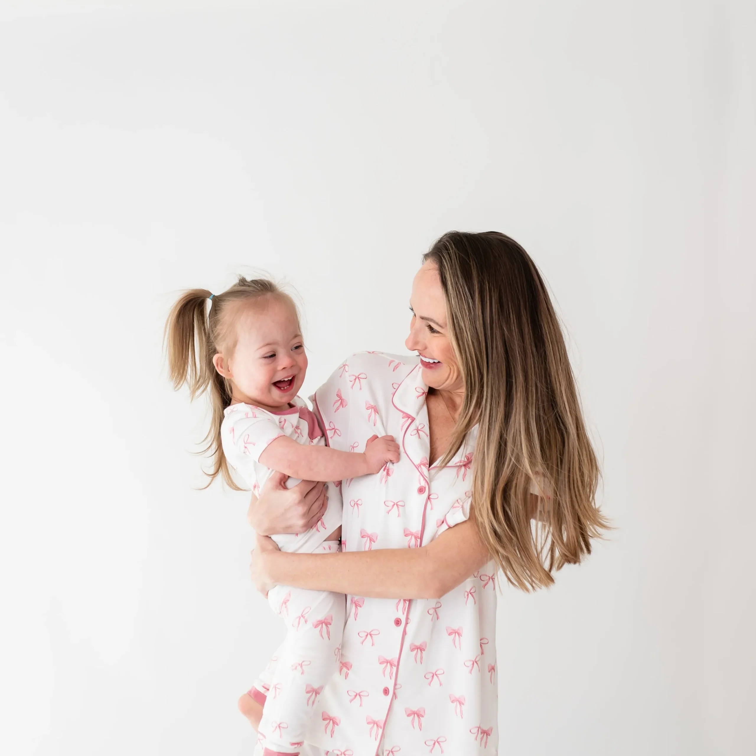 Women’s Short Sleeve Pajama Set in Bow