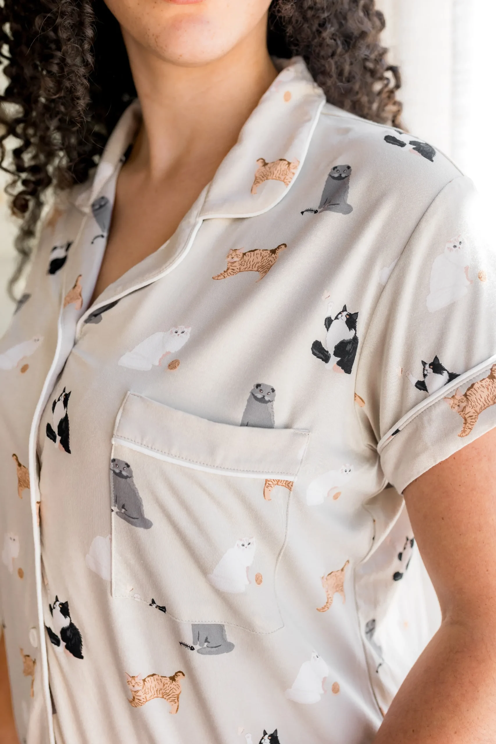 Women's Short Sleeve Pajama Set in Fluffy Cat