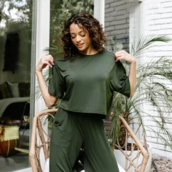 Women's Short Sleeve Tee in Fir
