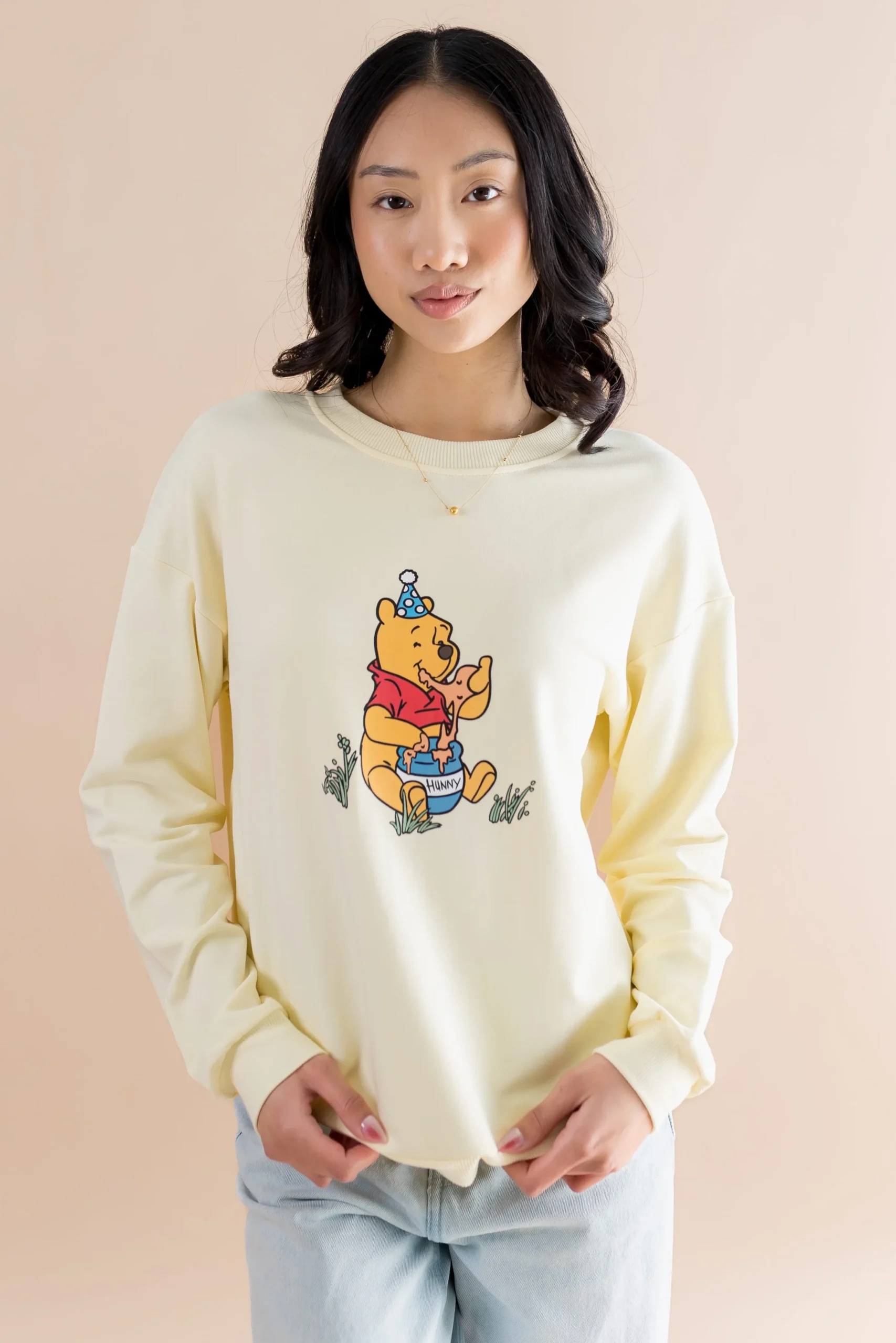 Women's Sweatshirt in Winnie the Pooh on Chamomile