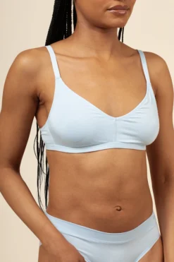 Women's V-Neck Bra in Breeze