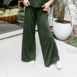 Women's Wide Leg Pant in Fir